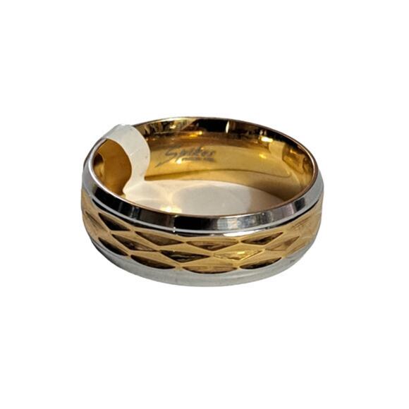 New stainless steel gold and silver toned ring size‎ 11 - Picture 3 of 6